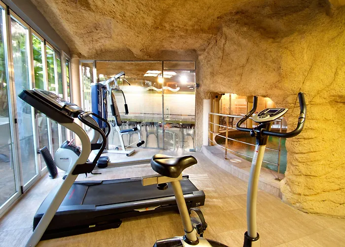 Servigroup Diplomatic 4 Sup 4* بينايدورم